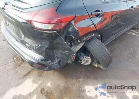 2022 Nissan Kicks Sv Xtronic Cvt z USA, uszkodzony, nr VIN 3N1CP5CV7NL500764